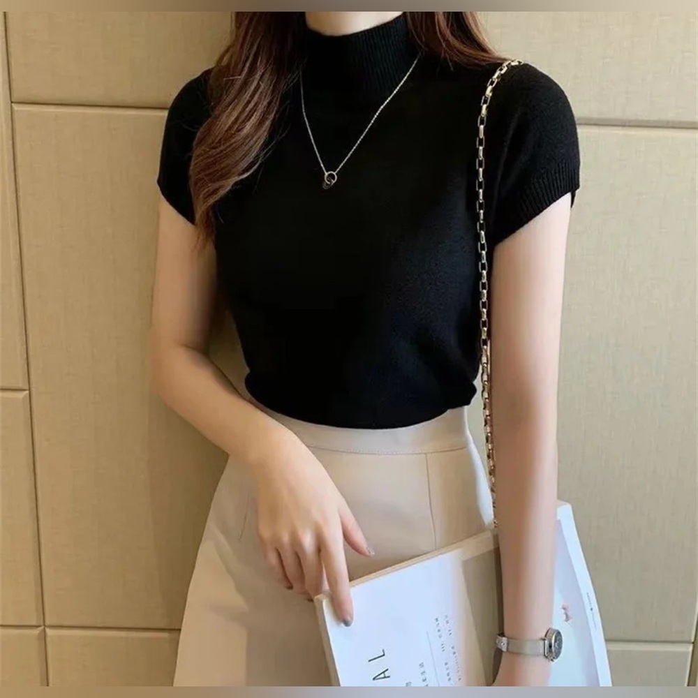 NEW Knitted Pullover Short Sleeves Turtleneck Top